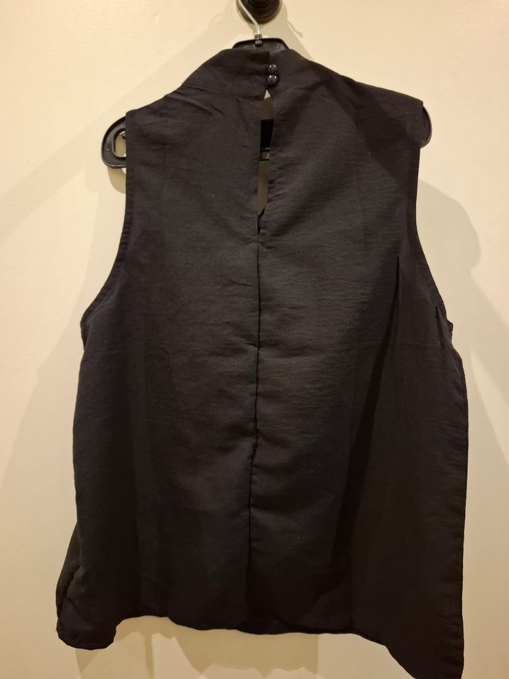 Drapeli Siyah Kolsuz Keten gömlek - Görsel 4