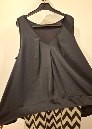 V Yaka Siyah Drapeli Mini Elbise - Görsel 9