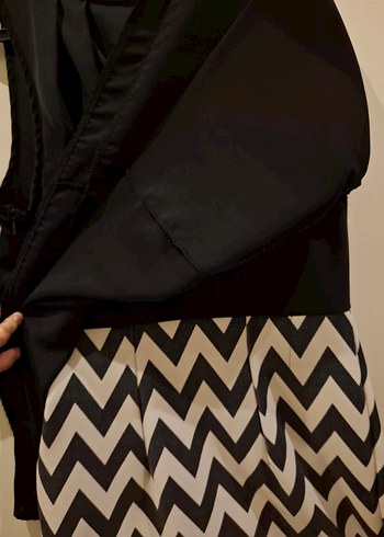 V Yaka Siyah Drapeli Mini Elbise - Görsel 7