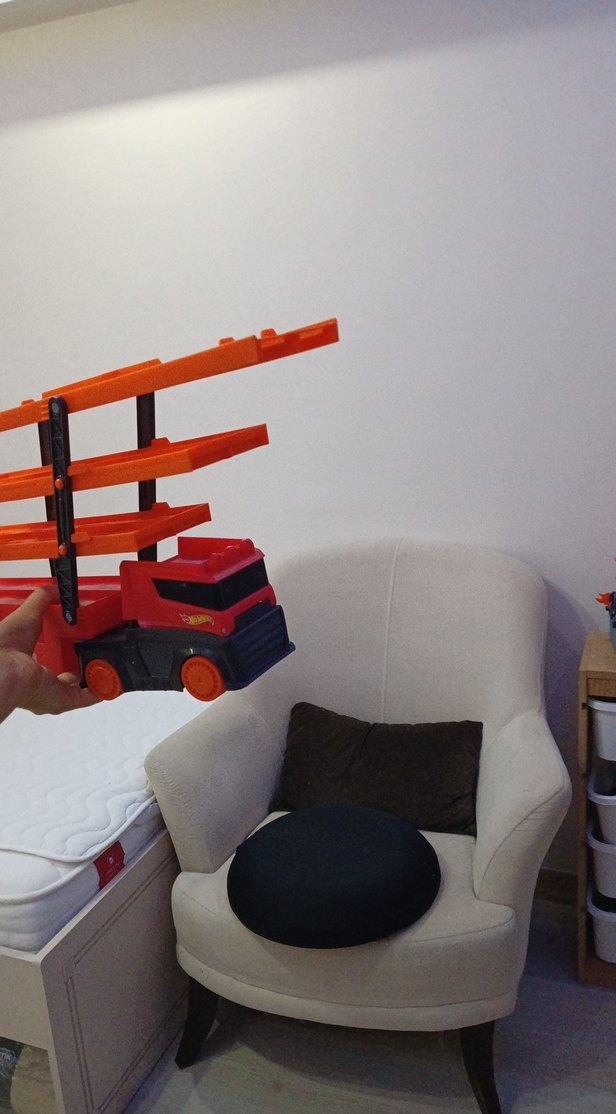 Renkli Kırmızı Oyuncak Kamyon - Görsel 2