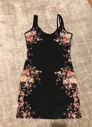 Bershka Elbise