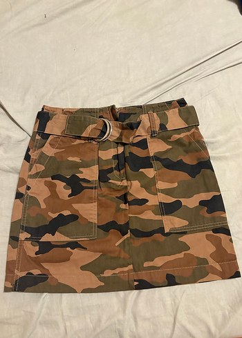 Etiketli Kahverengi Kamuflaj Desenli Kemerli Mini Etek - Görsel 5