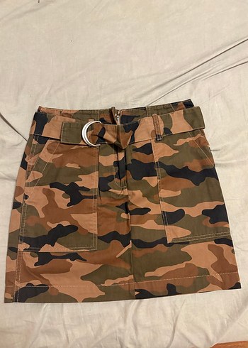 Etiketli Kahverengi Kamuflaj Desenli Kemerli Mini Etek - Görsel 2