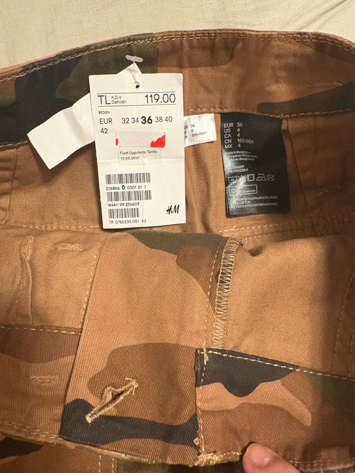 Etiketli Kahverengi Kamuflaj Desenli Kemerli Mini Etek - Görsel 3