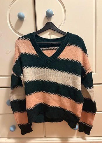 Çizgili V Yaka Kadın Triko Kazak - Görsel 3