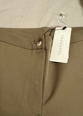 Etiketli Kumaş Pantalon - Görsel 4