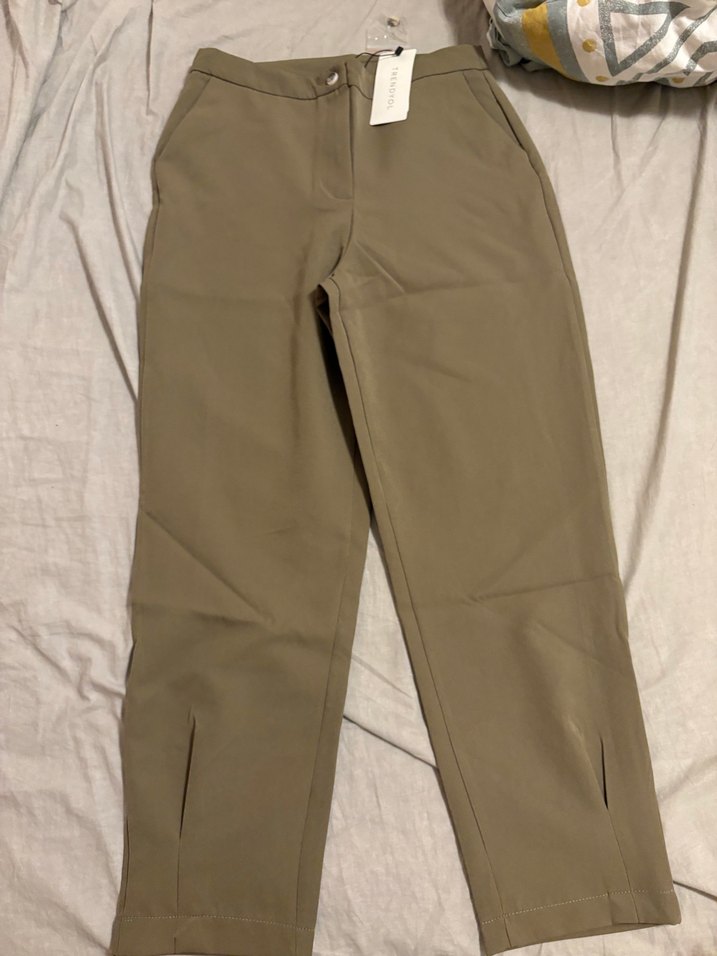 Etiketli Kumaş Pantalon - Görsel 2