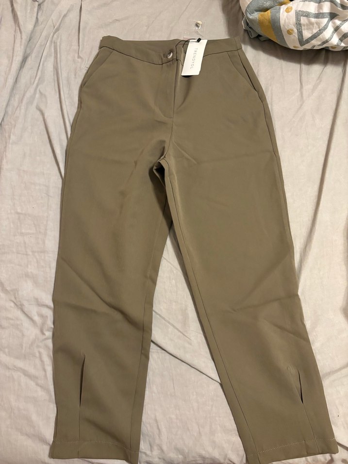 Etiketli Kumaş Pantalon - Görsel 3