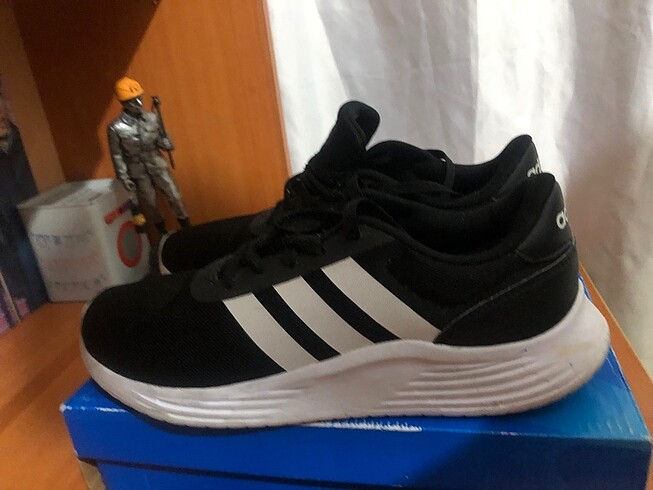 Adidas Orjinal spor ayakkabı