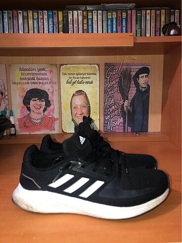 41 Beden siyah Renk Adidas Orjinal spor ayakkabı