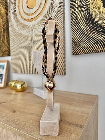  Beden Leopar desenli gold kalp kolye