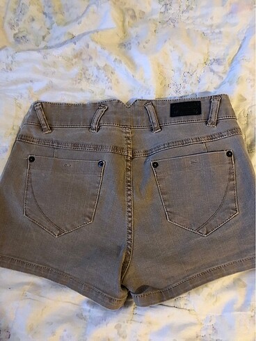 34 Beden Pull&bear şort