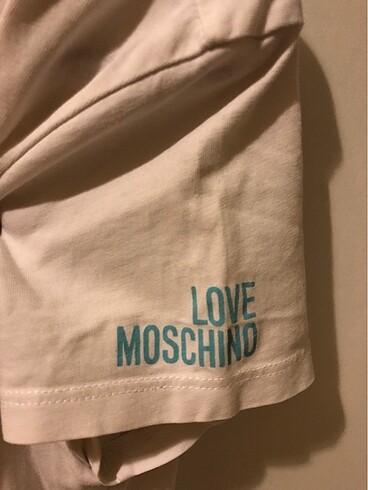 l Beden Moschino tişört