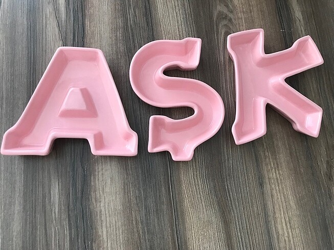 Diğer Aşk yazılı sunum tabağı