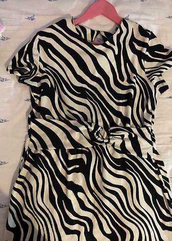 C&A Zebra Desenli bel detaylı elbise