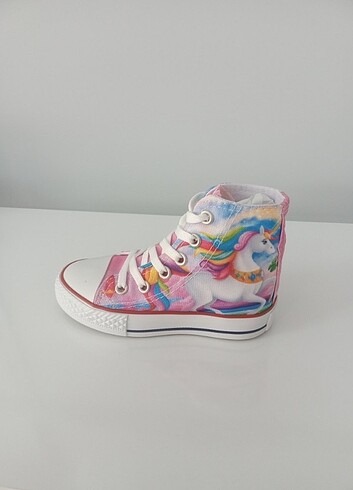 29 Beden Unicorn figürlü kız çocuk converse