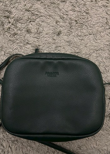Pull and Bear Minimal Yesil Capraz Canta