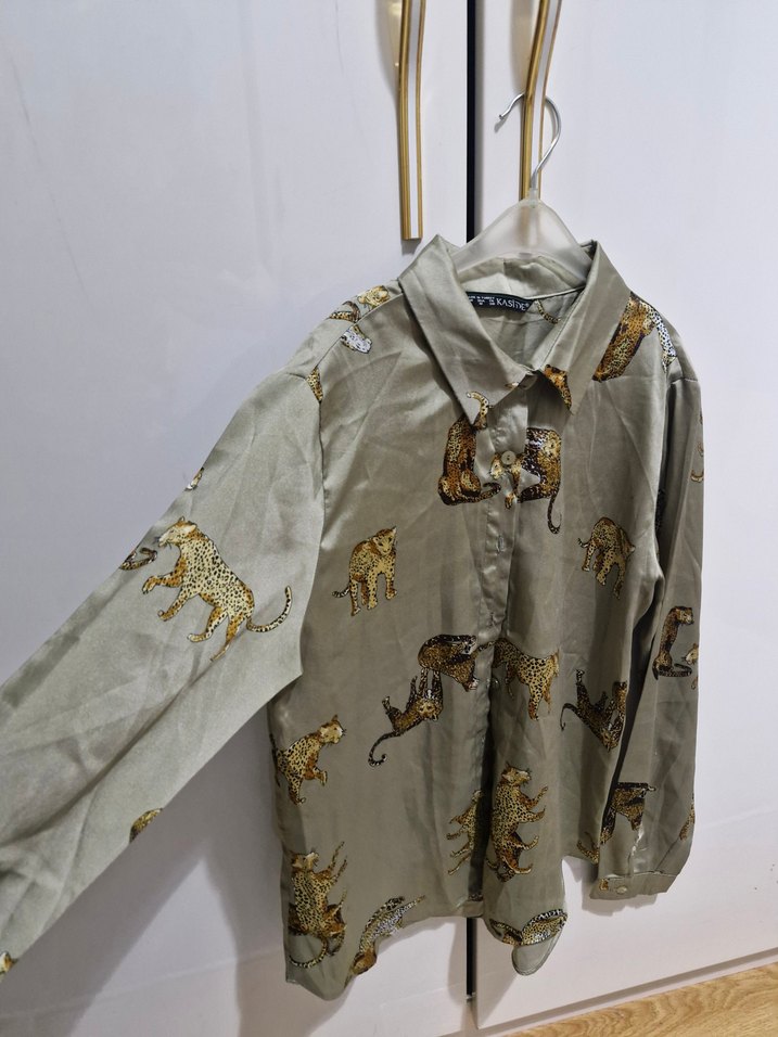 Düğmeli Bej Uzun Kollu Keten Gömlek - Görsel 2