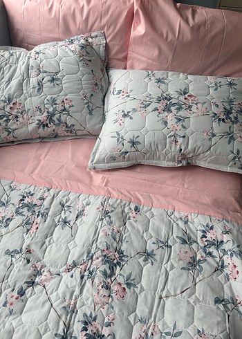 Pembe Çiçek Desenli kapitone takımı - Görsel 5