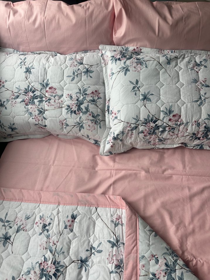 Pembe Çiçek Desenli kapitone takımı - Görsel 2