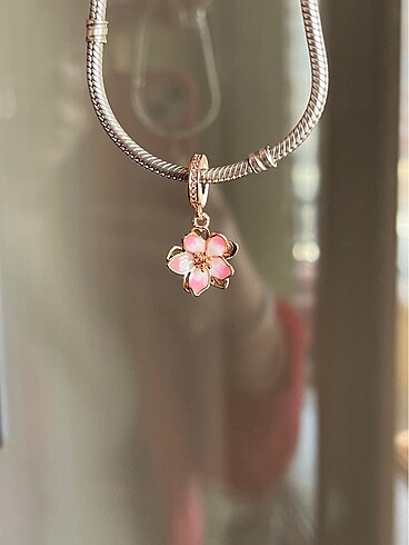 Lotus pembe çiçek charm