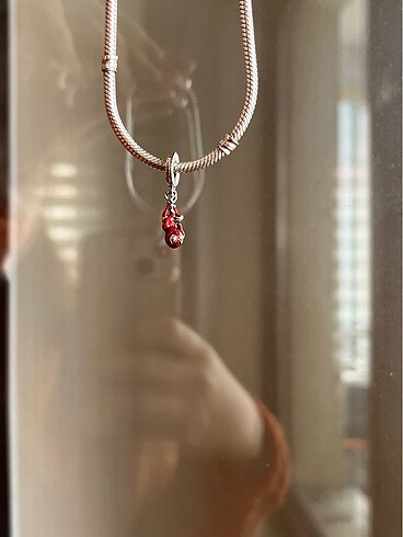 Pandora Sallanan ters spiderman charm