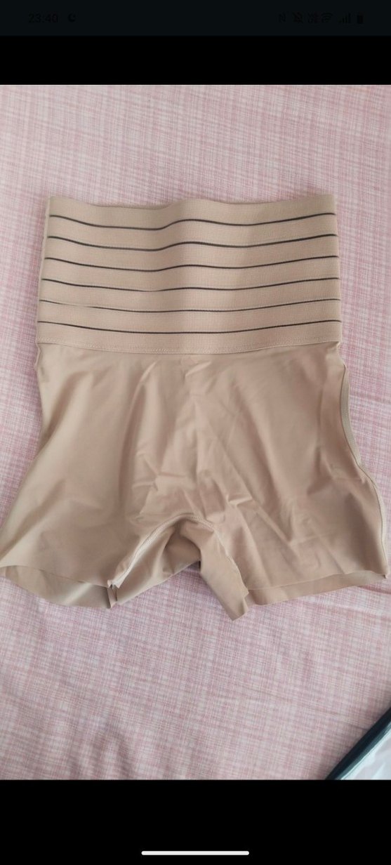 Seamless Göbek Sıkılaştırıcı Mini Şort - Görsel 4