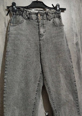 Kadın Gri Bel Detaylı Midi Kot Pantolon - Görsel 4