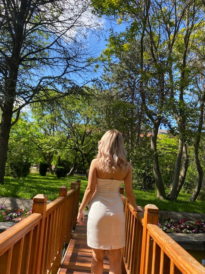 Beyaz elbise - Görsel 3