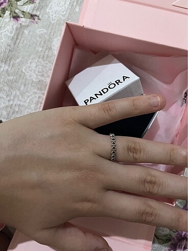 Pandora Pandora Bağlı Kalpler Yüzük
