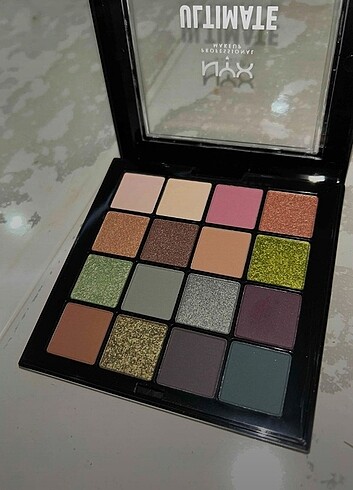 Nyx ultimate far paleti