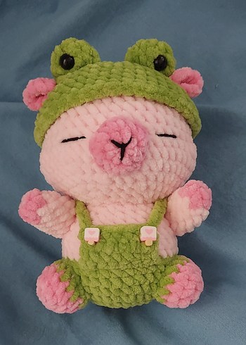 Diğer Capybara Kurbağa Kostümlü Pembe Kapibara Amigurumi Peluş Oyuncak