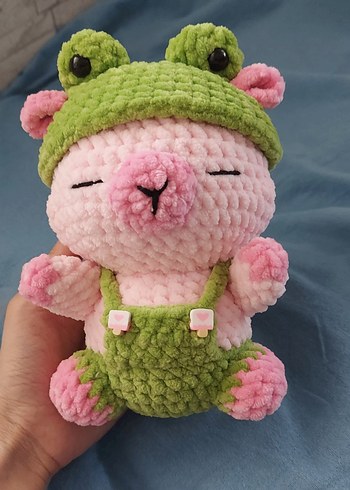Beden Capybara Kurbağa Kostümlü Pembe Kapibara Amigurumi Peluş Oyuncak