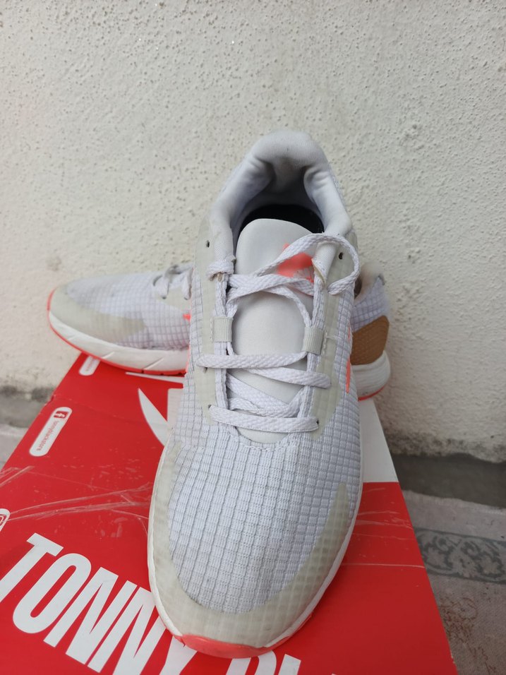 Beyaz Gri Adidas Spor Ayakkabı orjinal üründür - Görsel 2