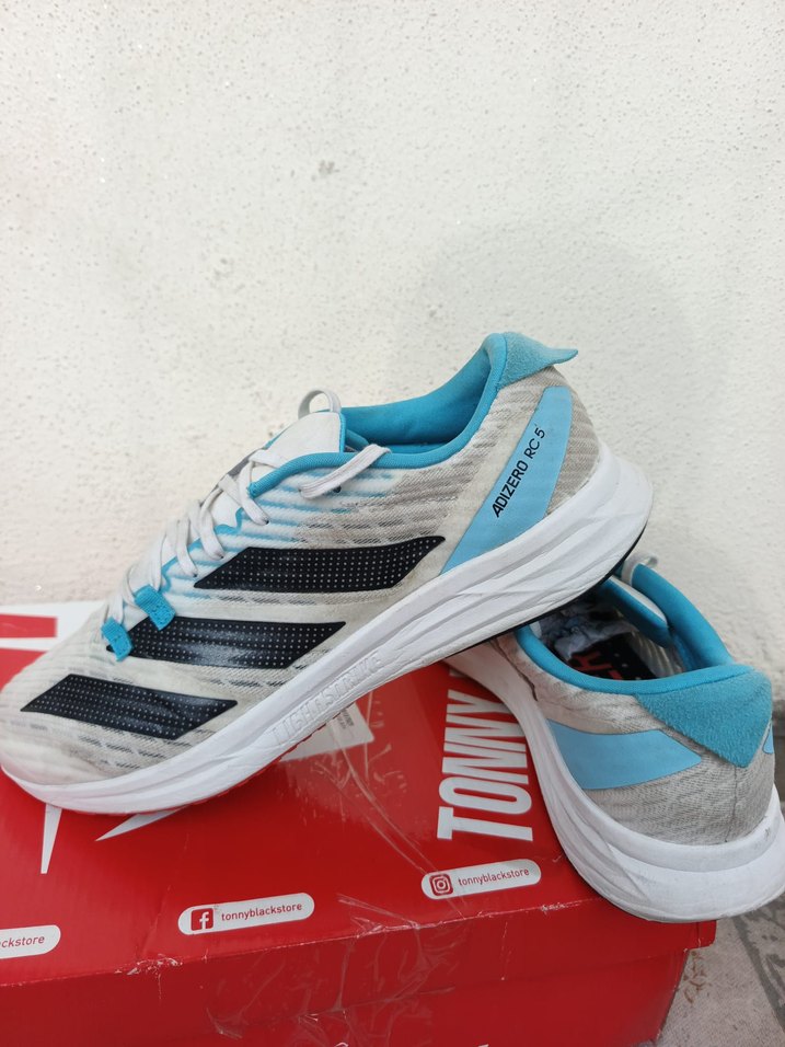 Beyaz Gri Erkek Koşu Ayakkabısı Adidas orjinal üründür - Görsel 2