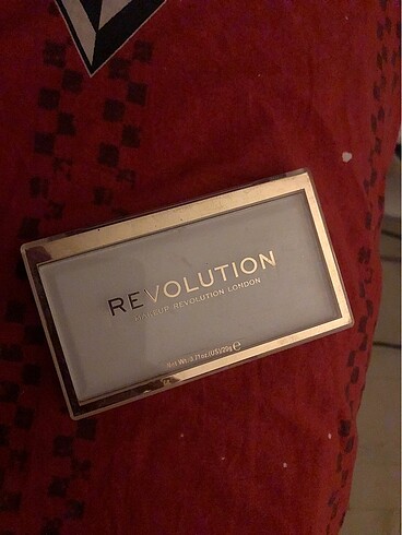 Revolution transparan pudra