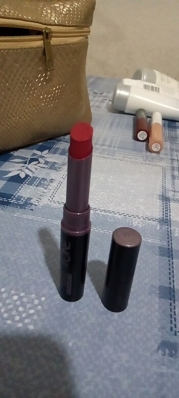  Beden Oriflame mat ruj