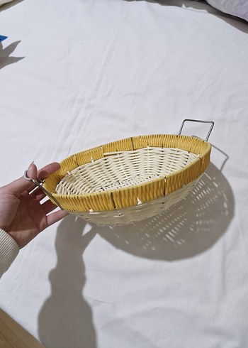 Metal Saplı Beyaz Hasır Sepet - Görsel 2