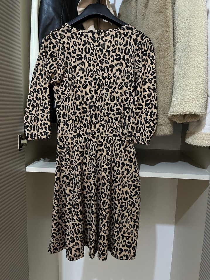 Leopar Desenli V Yakalı Midi Elbise - Görsel 2