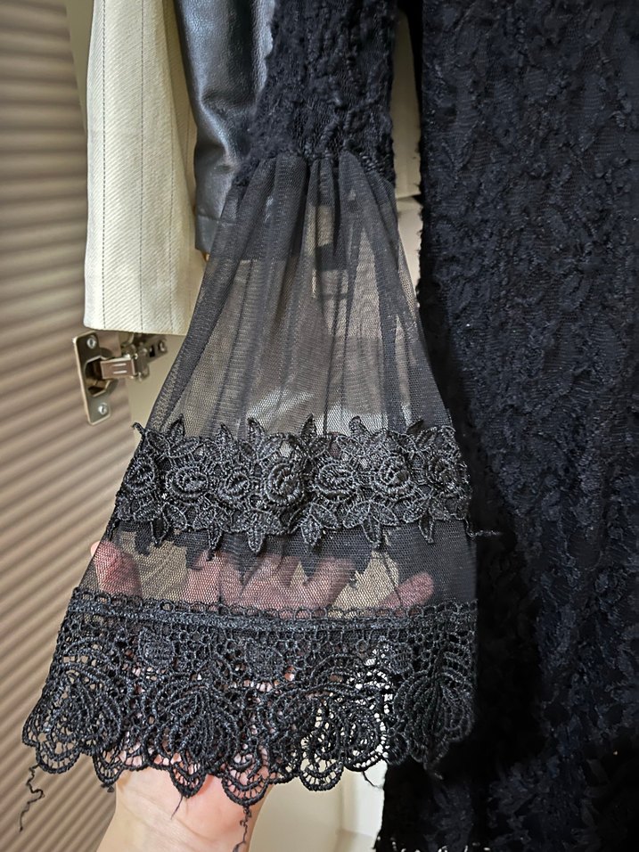 Dantel Detaylı Siyah Uzun KolluElbise - Görsel 3