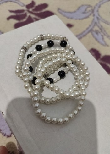 İnci ve Siyah Boncuklu Kadın Bileklik - Görsel 2