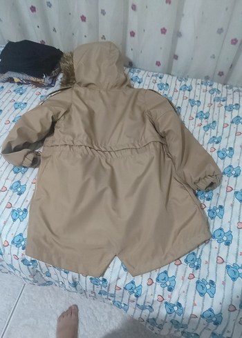 Kapüşonlu Bej çocuk Mont - Görsel 6
