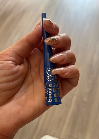 Bequills mavi eyeliner