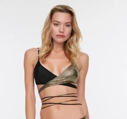 Bikini üstü