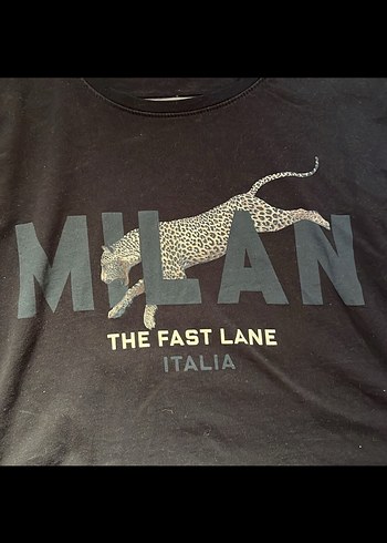 Siyah Baskılı Kadın Tişört crop - Görsel 3