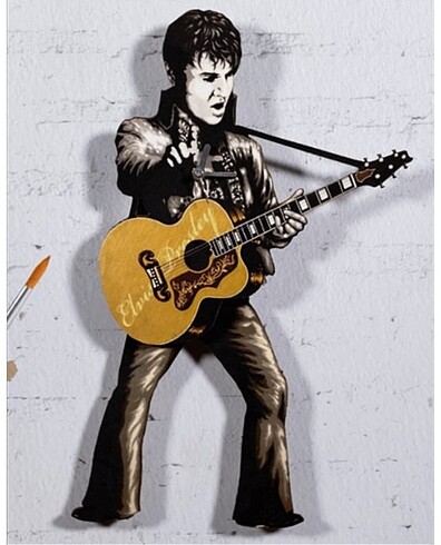 Elvis Presley sallanan duvar saati