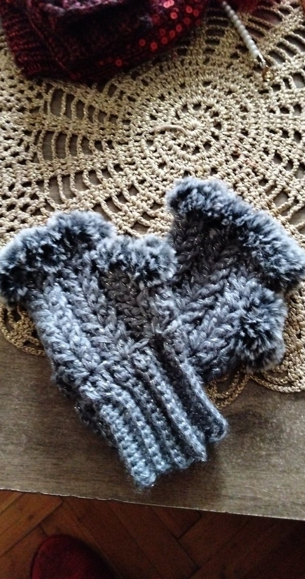 Gri Örgü Kadın Eldiveni - Görsel 3