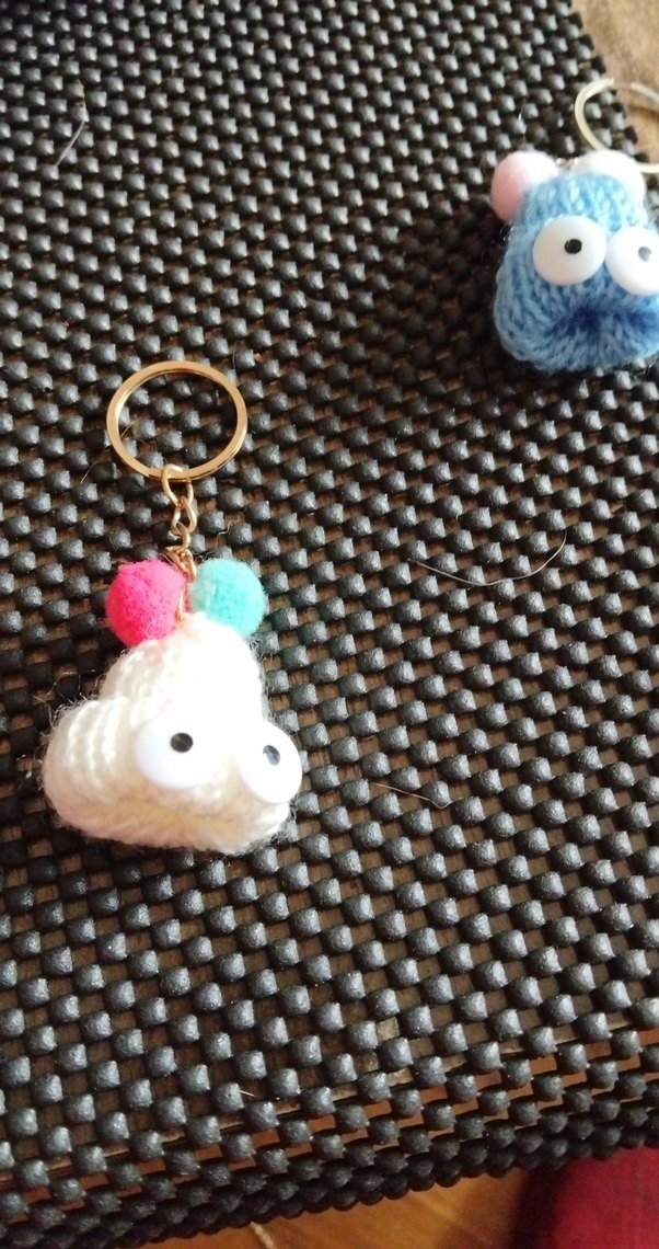 Renkli Ponponlu Örgü Anahtarlık - Görsel 3