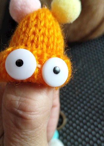 Turuncu Örgü Anahtarlık - Görsel 2