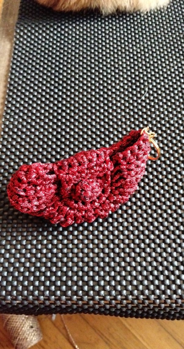 eleganzerebecca tasarımı kırmızı köpuk ip  ile Bohem Anahtarlık - Görsel 2